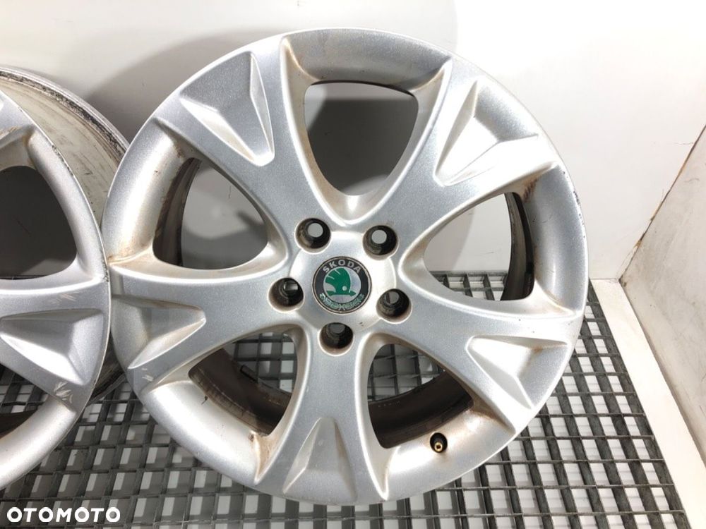 FELGI ALUMINIOWE KOMPLET 17  7j 5x112 57,1  SKODA OCTAVIA II Combi (1Z5) 2004 - 2013  1Z0601025Q - 2