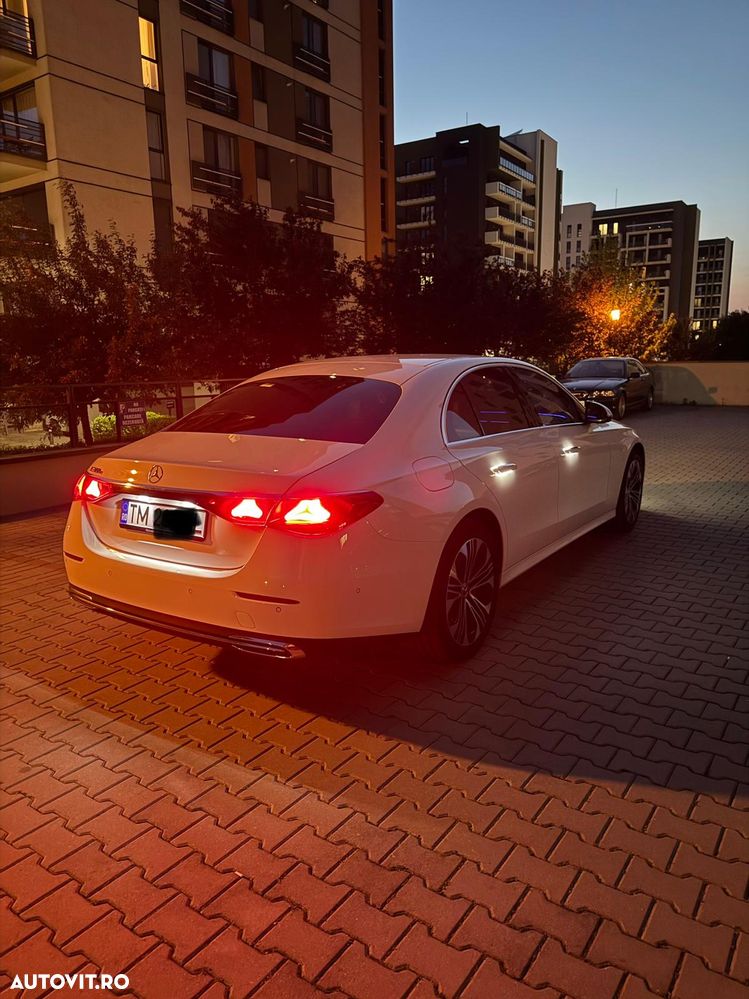 Mercedes-Benz E 300 PHEV - 4