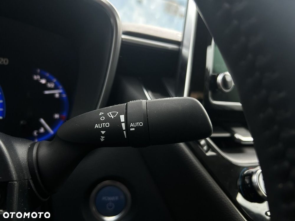 Toyota Corolla 1.8 Hybrid Comfort - 24