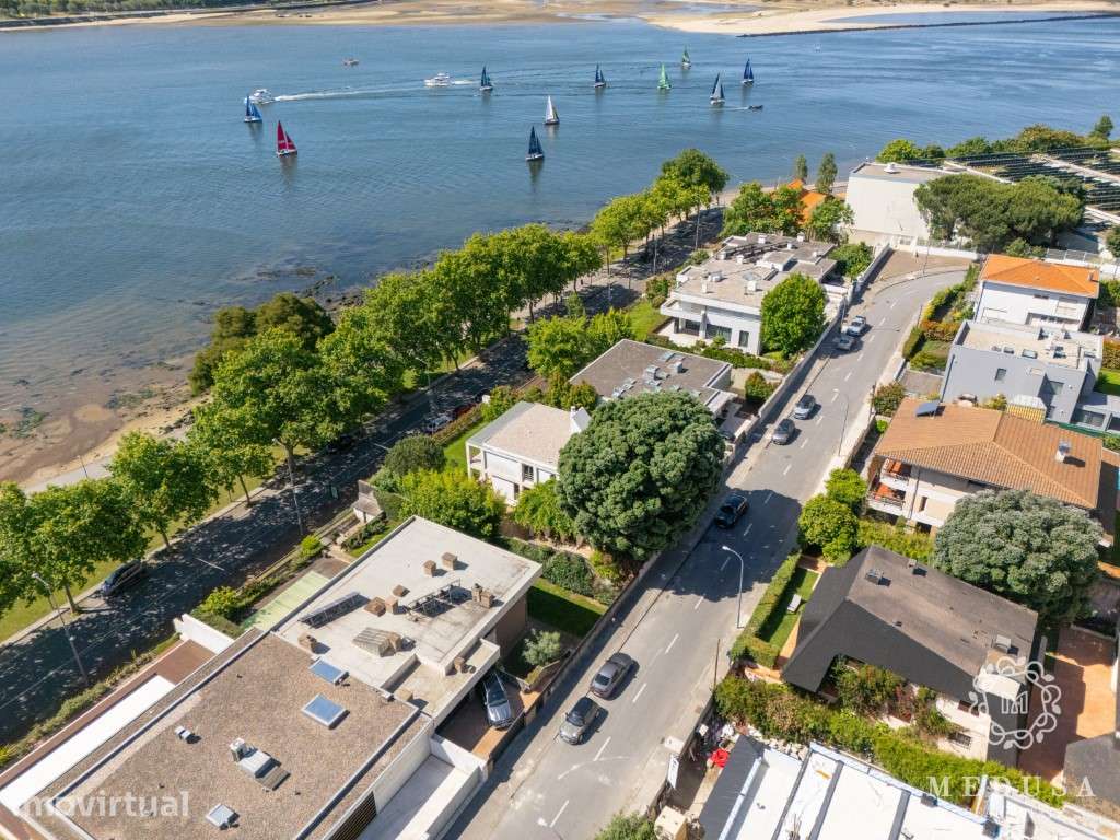 Moradia T5 frente rio | Lordelo do Ouro, Porto - Grande imagem: 2/53
