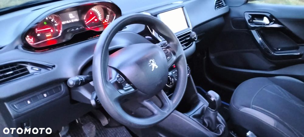 Peugeot 208 PureTech 82 Start & Stop Allure - 37