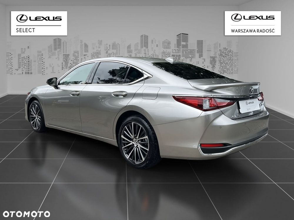 Lexus ES 300h Prestige - 4