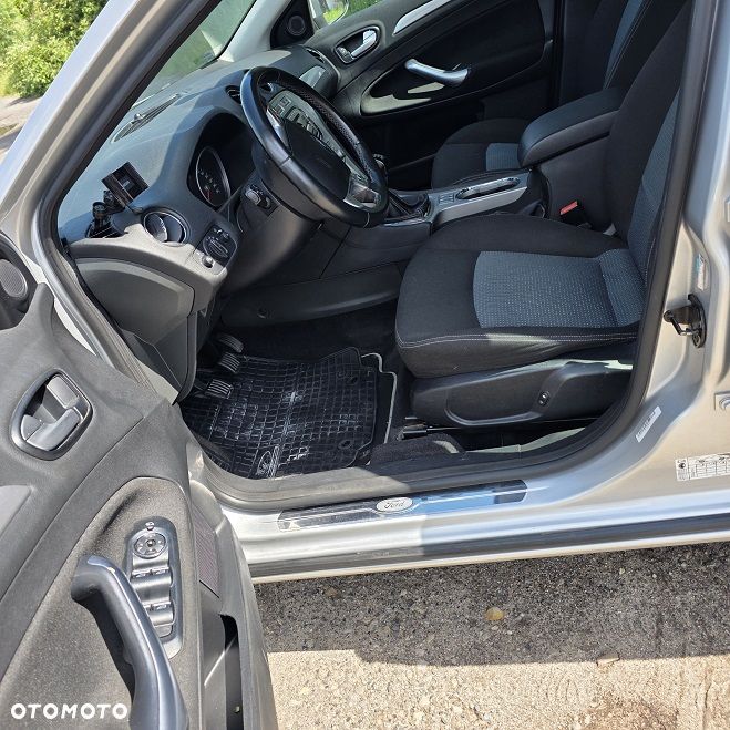 Ford Mondeo 1.6 Silver X - 10