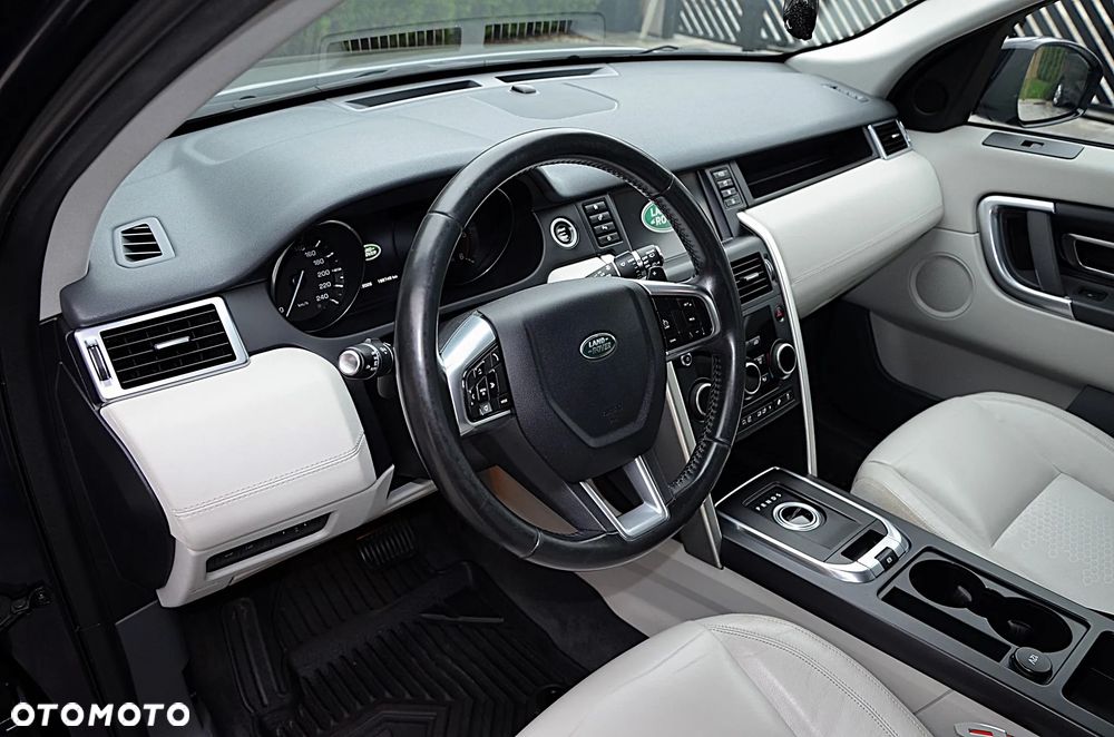 Land Rover Discovery Sport 2.0 TD4 HSE - 17
