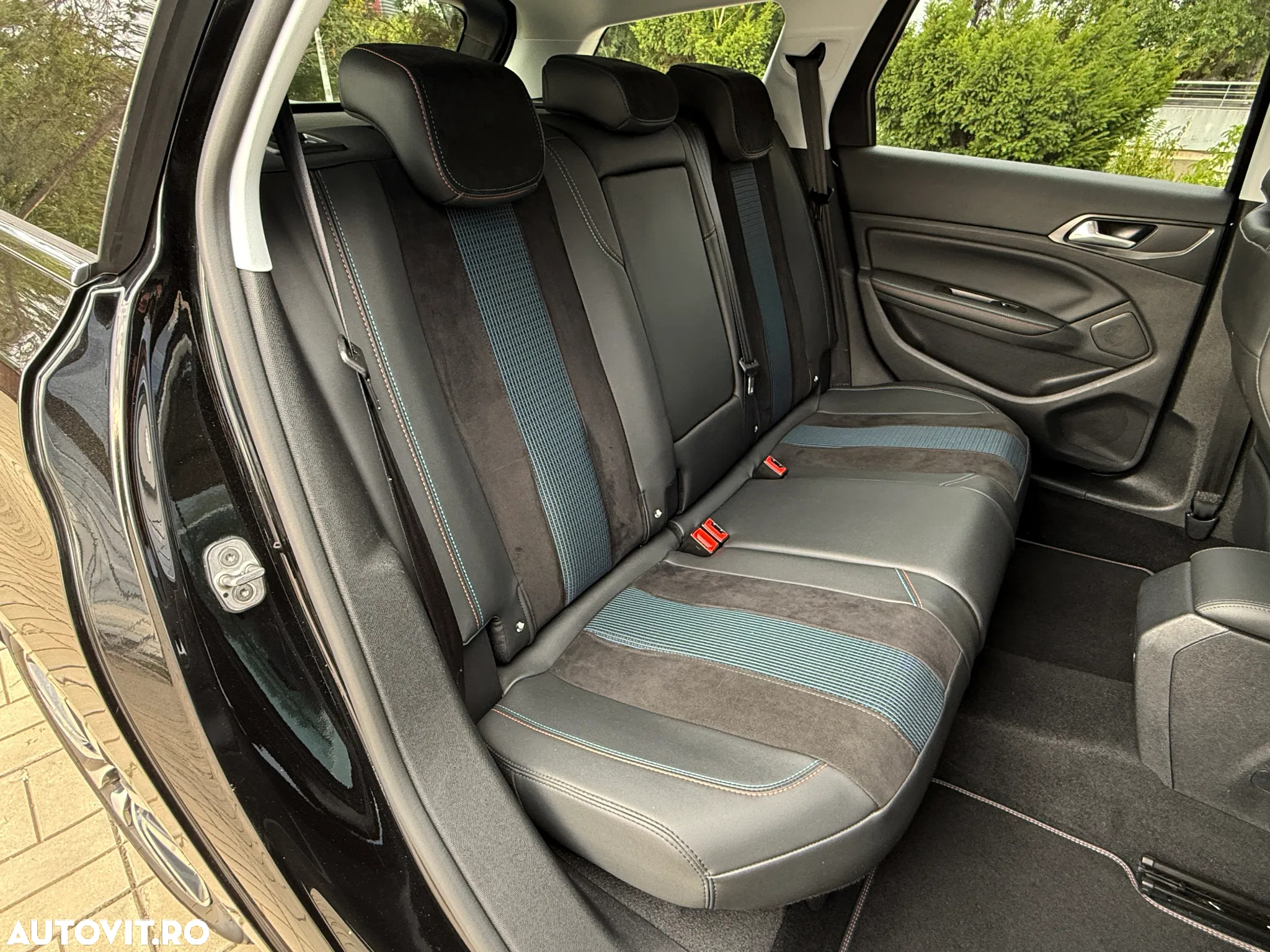 Peugeot 308 SW BlueHDi 130 Stop & Start Tech Edition - 7