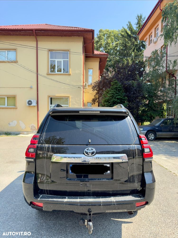 Toyota Land Cruiser 2.8l Turbo D-4D M/T Executive - 2