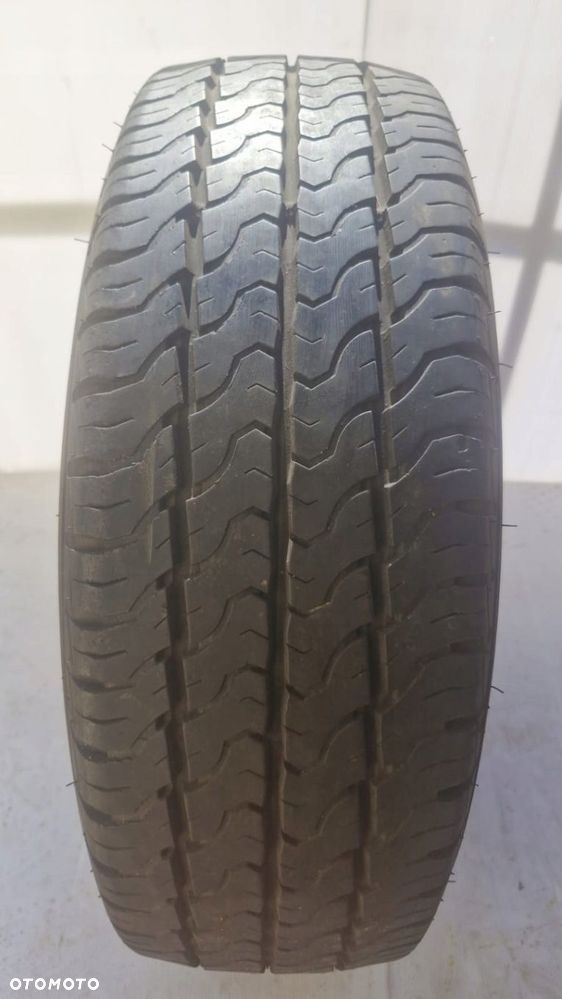 Opona letnia Dunlop Econodrive 215/70R15 109/107 S wzmocnienie C