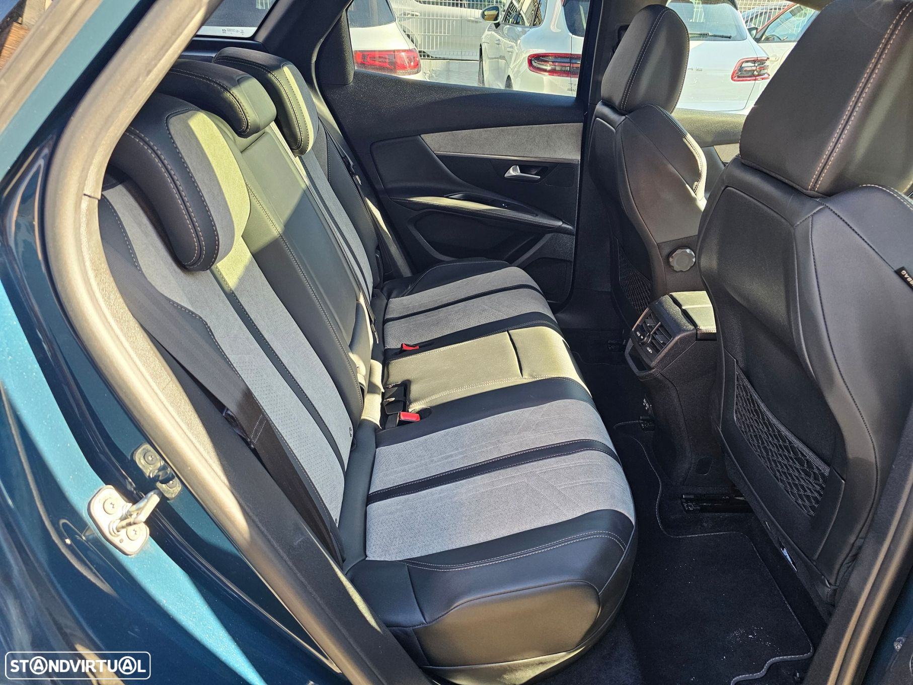 Peugeot 3008 1.6 Hybrid4 GT e-EAT8 - 8
