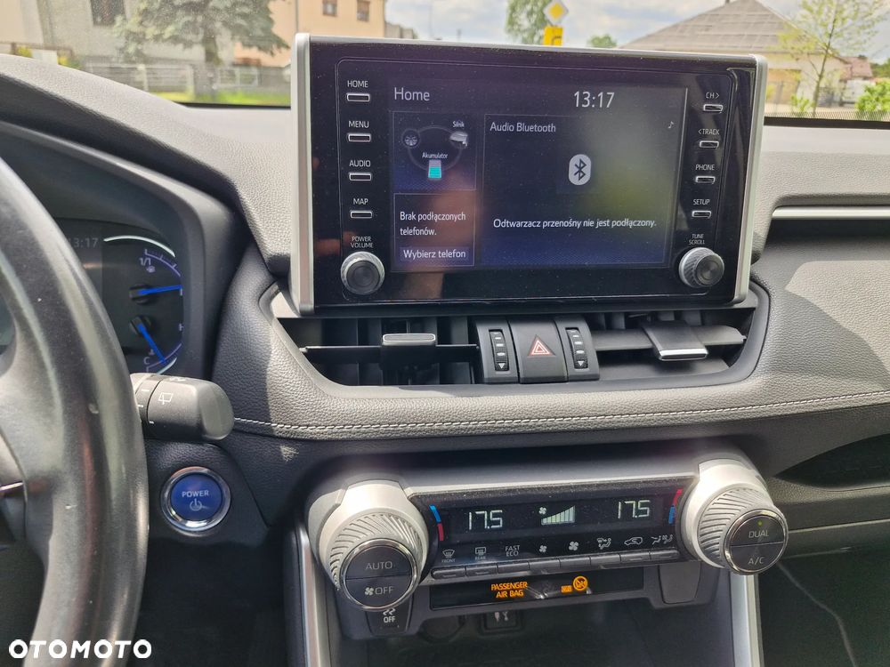 Toyota RAV4 - 11