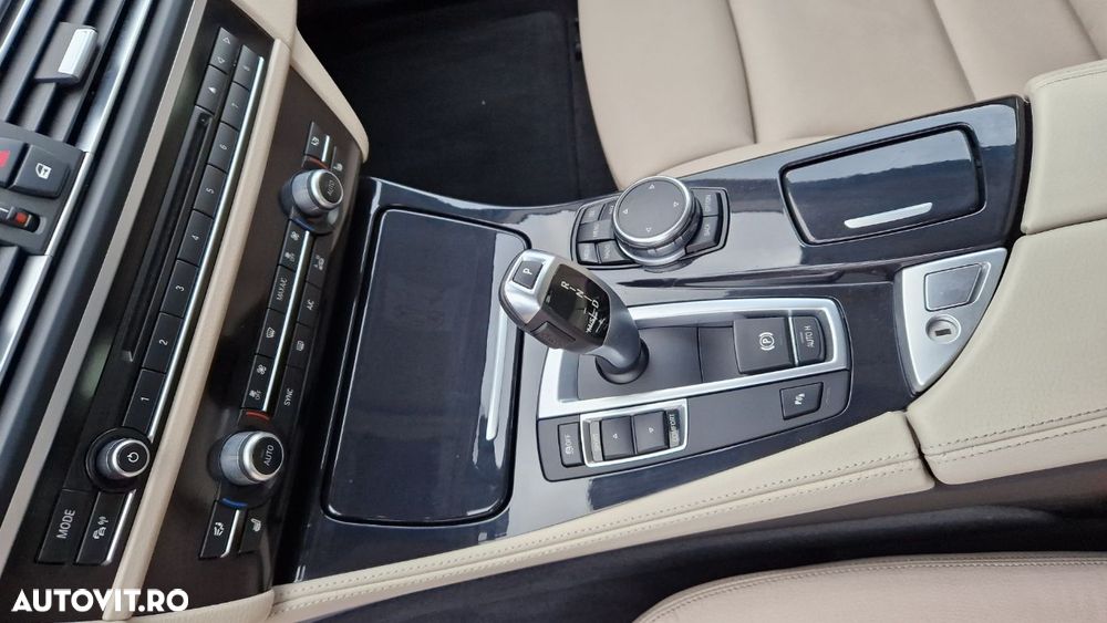 BMW Seria 5 520d AT - 17