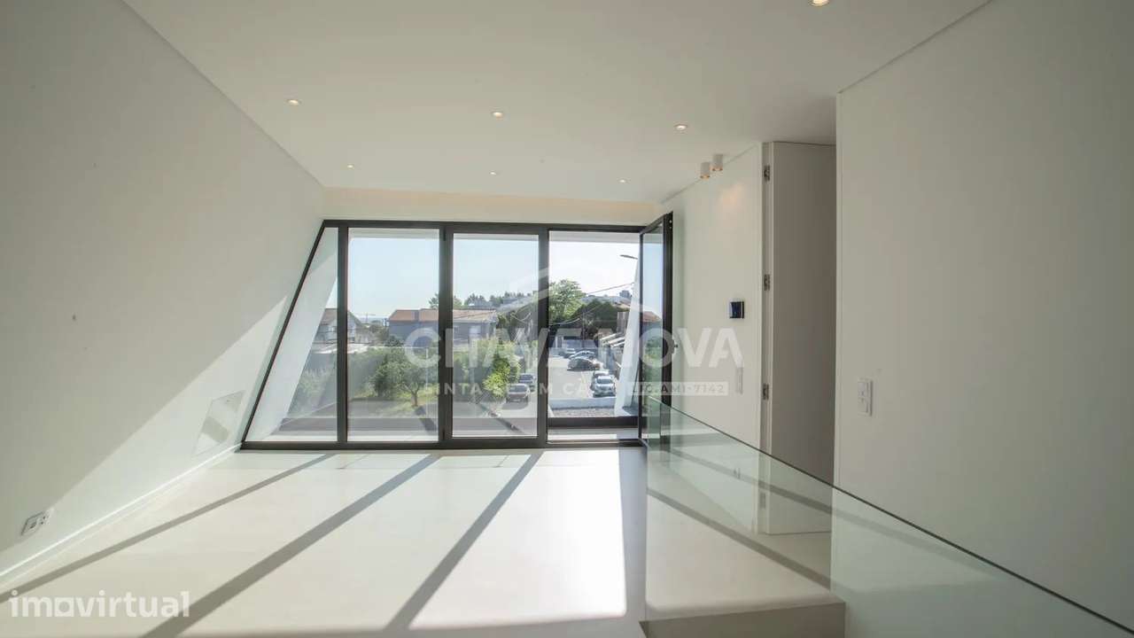 Moradia V3 Luxo c/ Vistas Mar em Gulpilhares - Grande imagem: 4/47