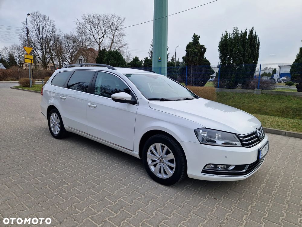 Volkswagen Passat - 1