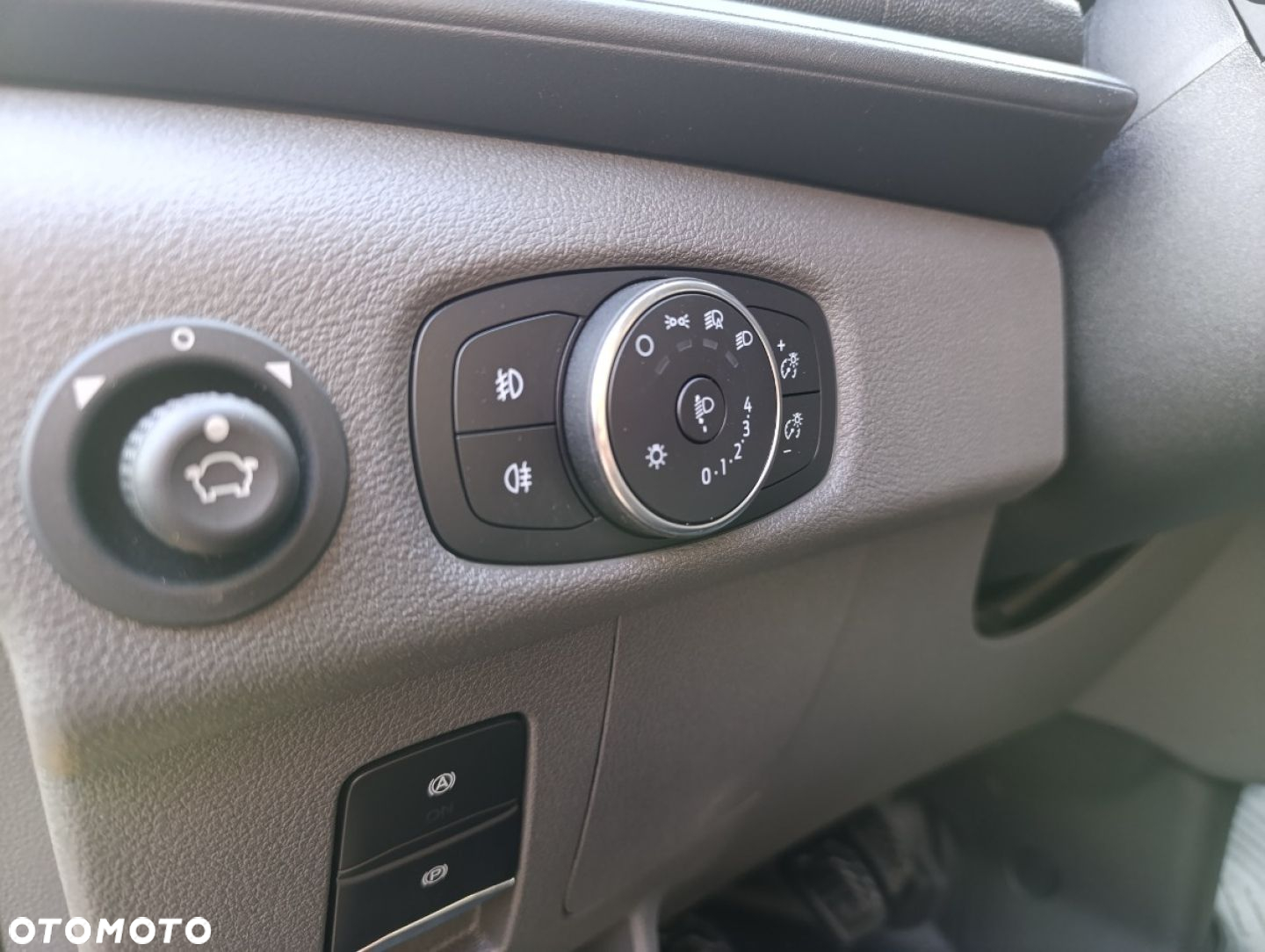 Ford Transit - 9