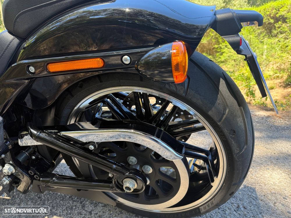 Harley-Davidson Breakout 114 - 24