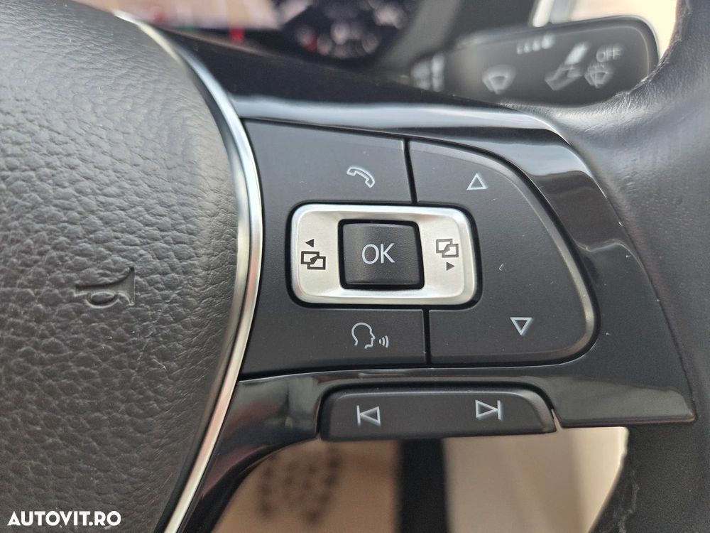 Volkswagen Passat 2.0 TDI DSG Highline - 22