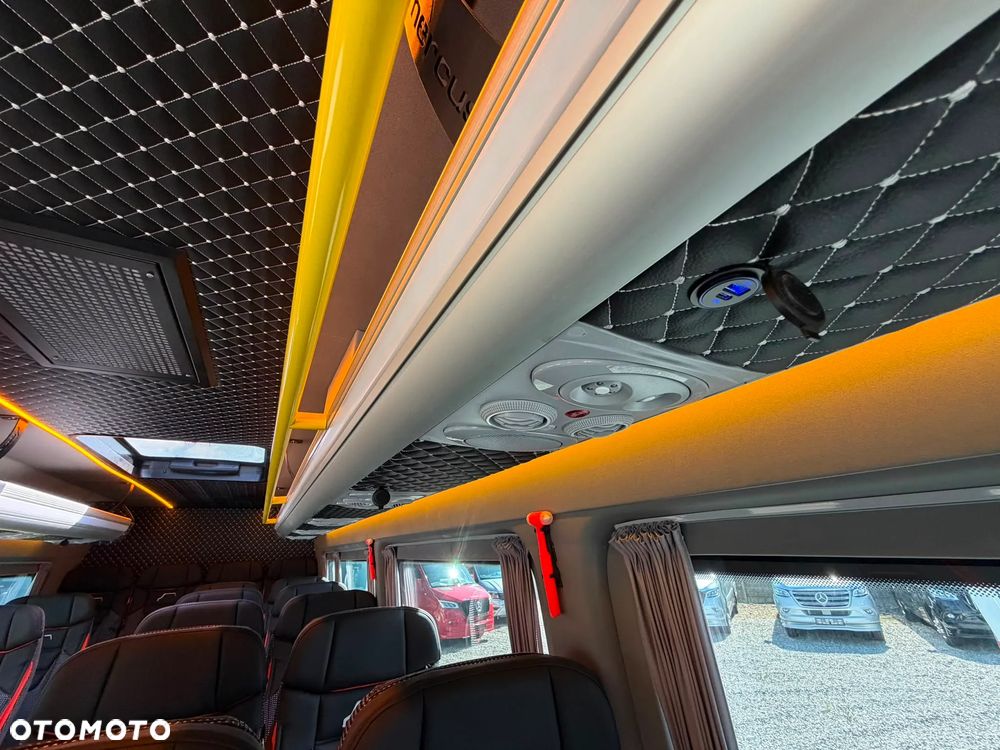 Mercedes-Benz Sprinter 519 - 22