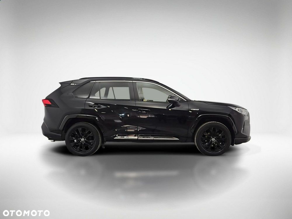 Toyota RAV4 - 6