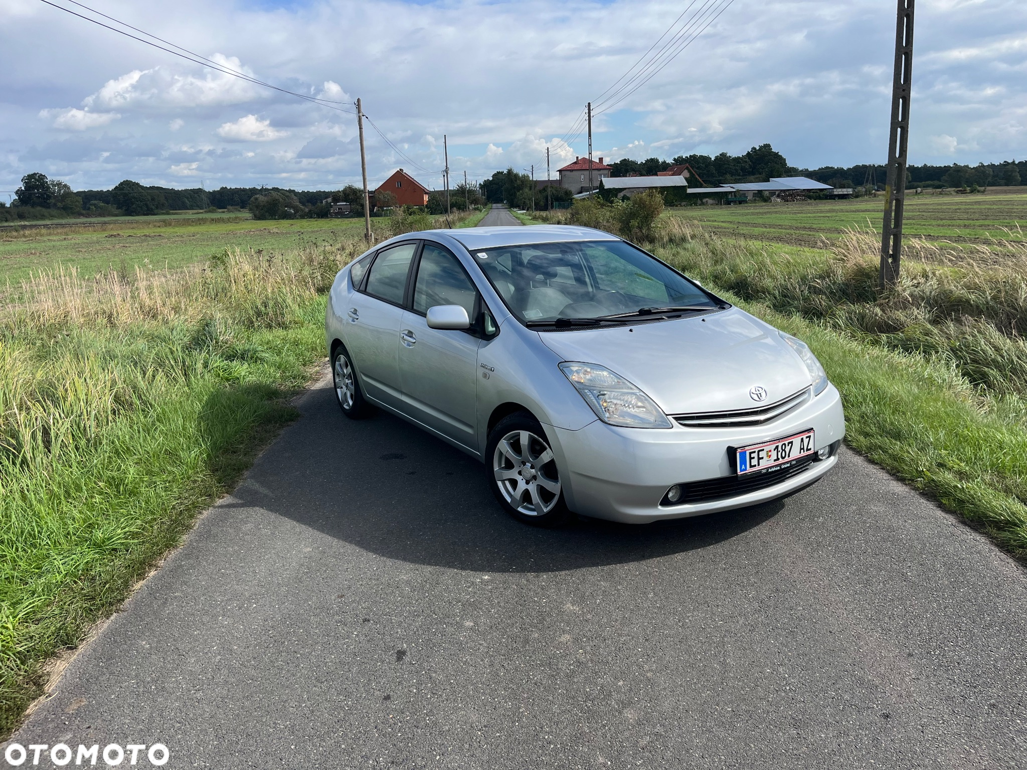 Toyota Prius - 4