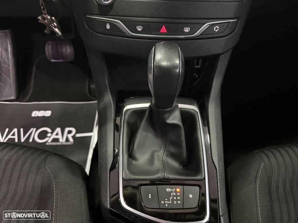 Peugeot 308 BlueHDi FAP 120 EAT6 Stop & Start Active - 22