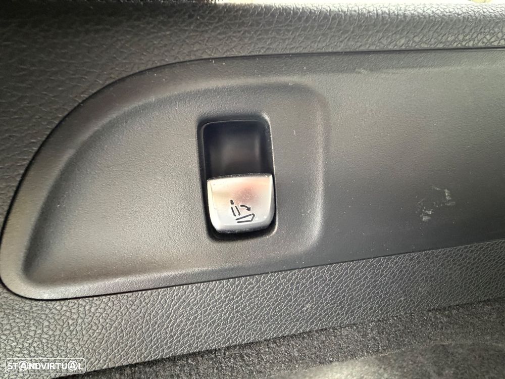 Mercedes-Benz E 220 d 9G-TRONIC AMG Line - 23