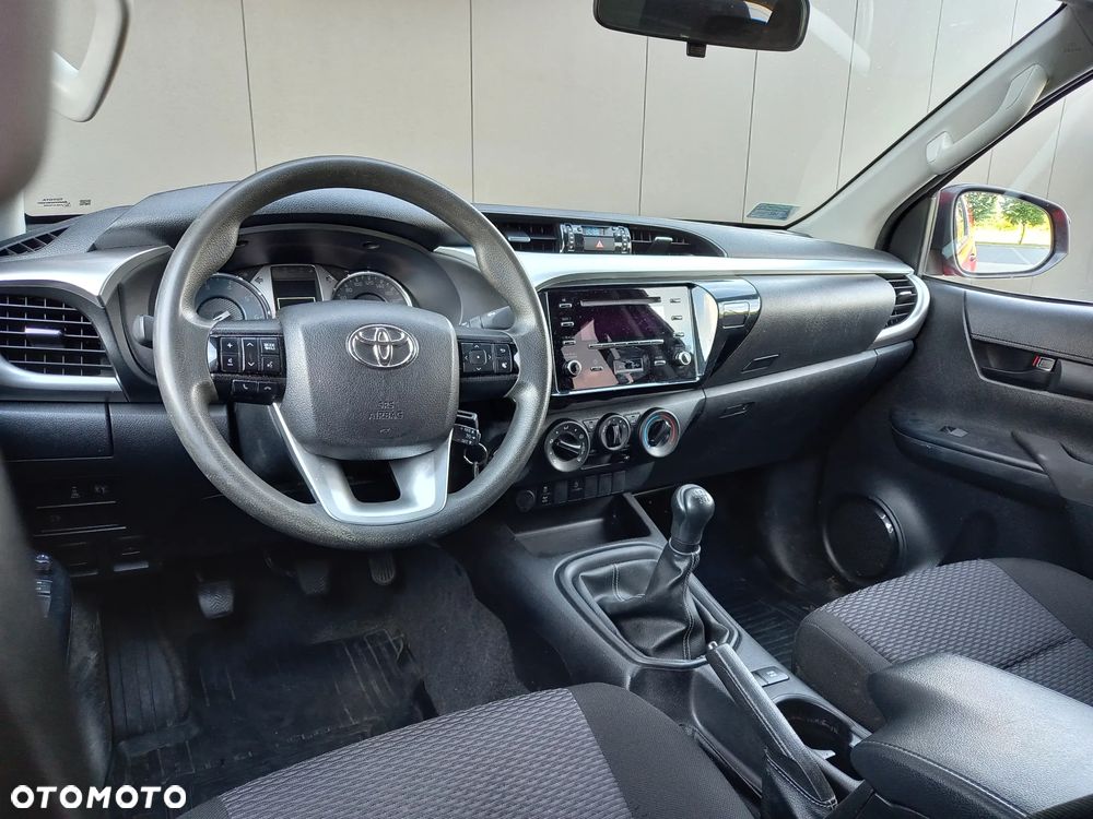 Toyota Hilux 2.4 D-4D Extra Cab DLX 4x4 - 12