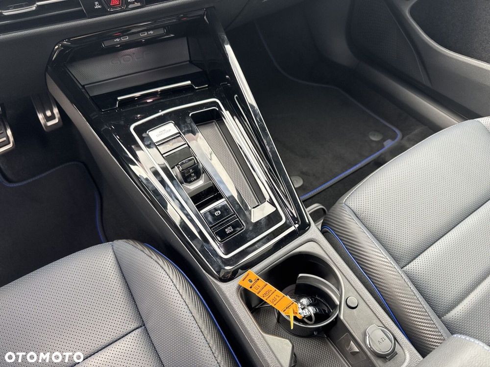 Volkswagen Golf - 16
