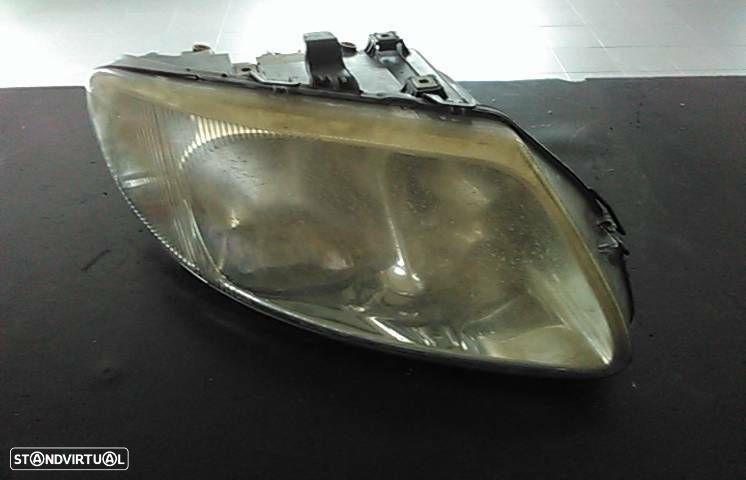 Otica / Farol Dto Chrysler Voyager Iii (Rg, Rs) - 1