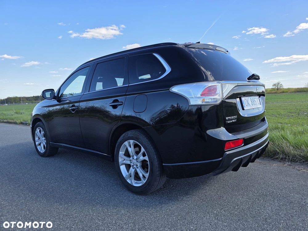 Mitsubishi Outlander - 5
