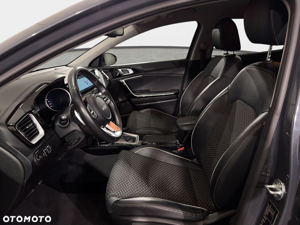 Kia XCeed - 13