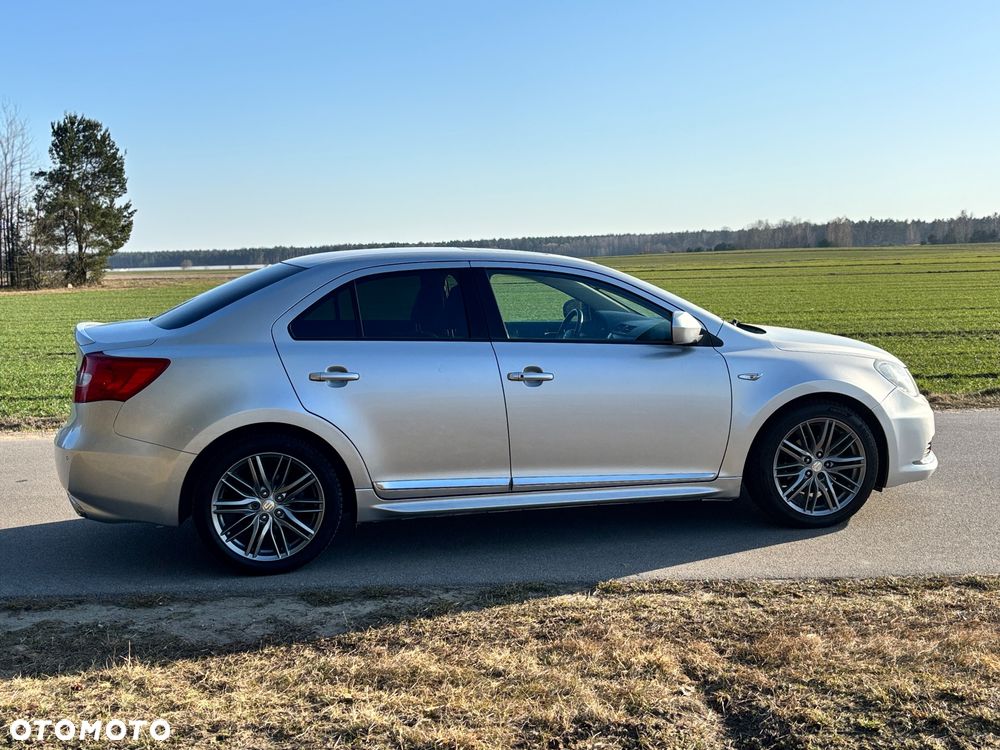 Suzuki Kizashi 2.4 4x4 CVT Sport - 4