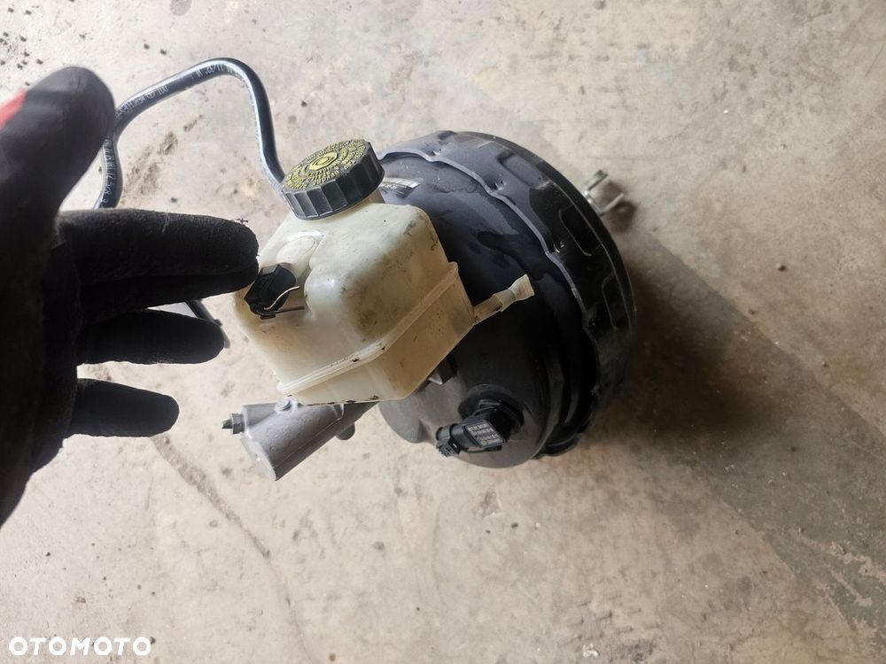 Serwo pompa hamulcowa A2124303330 Mercedes-Benz W212