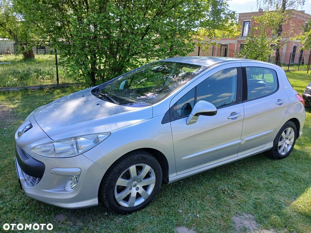 Peugeot 308 - 1