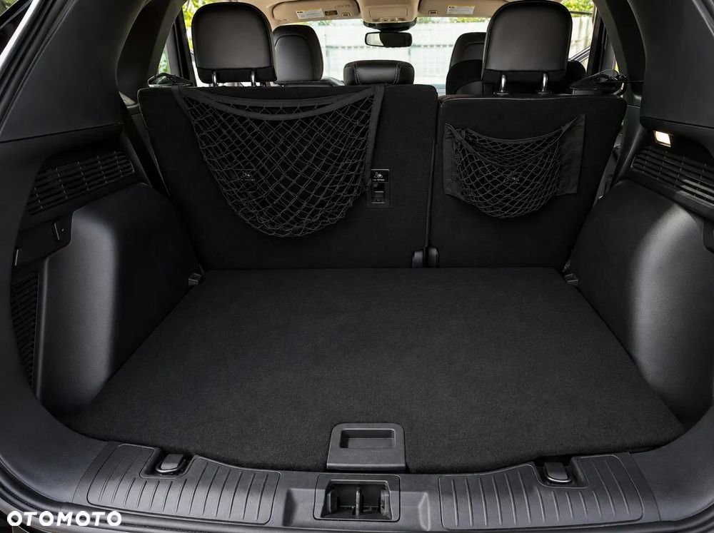 Ford Escape 2.0 EcoBoost AWD Titanium - 24