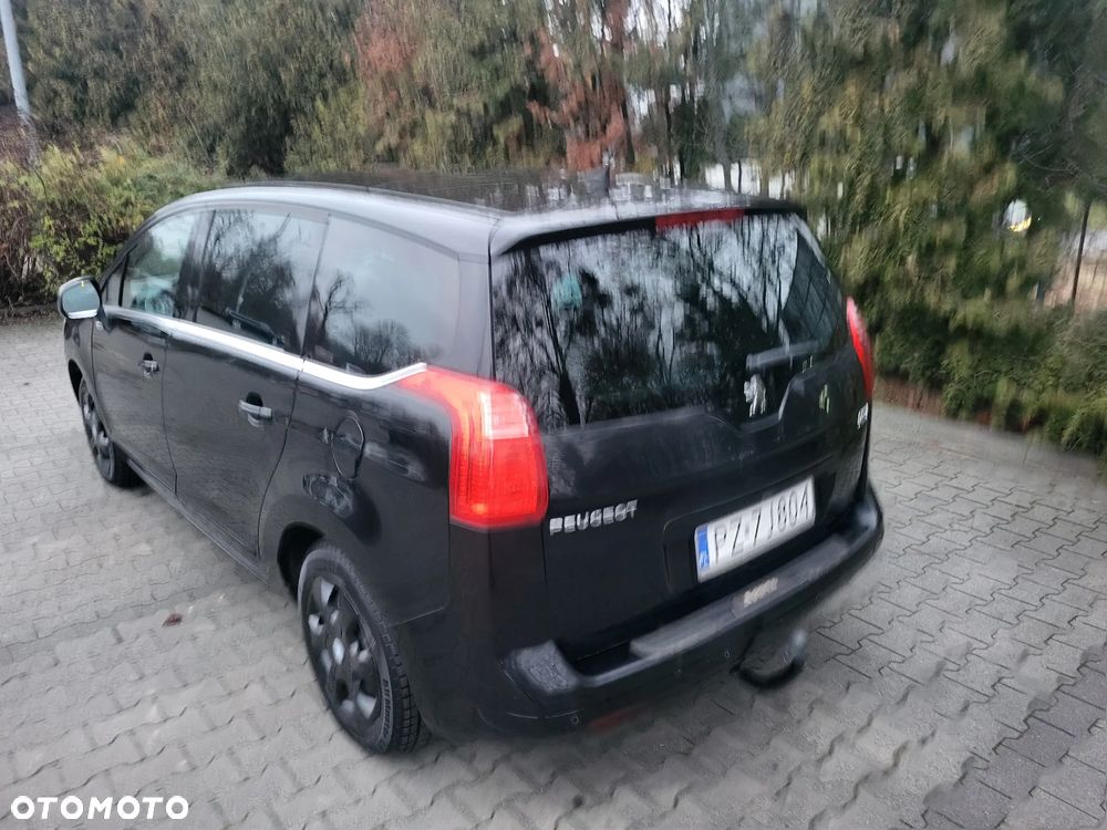 Peugeot 5008 1.6 THP Family 7os - 8