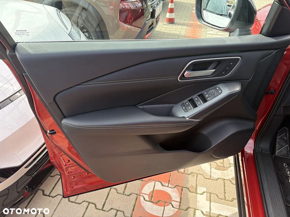 Nissan Qashqai 1.3 DIG-T mHEV Tekna Xtronic - 24