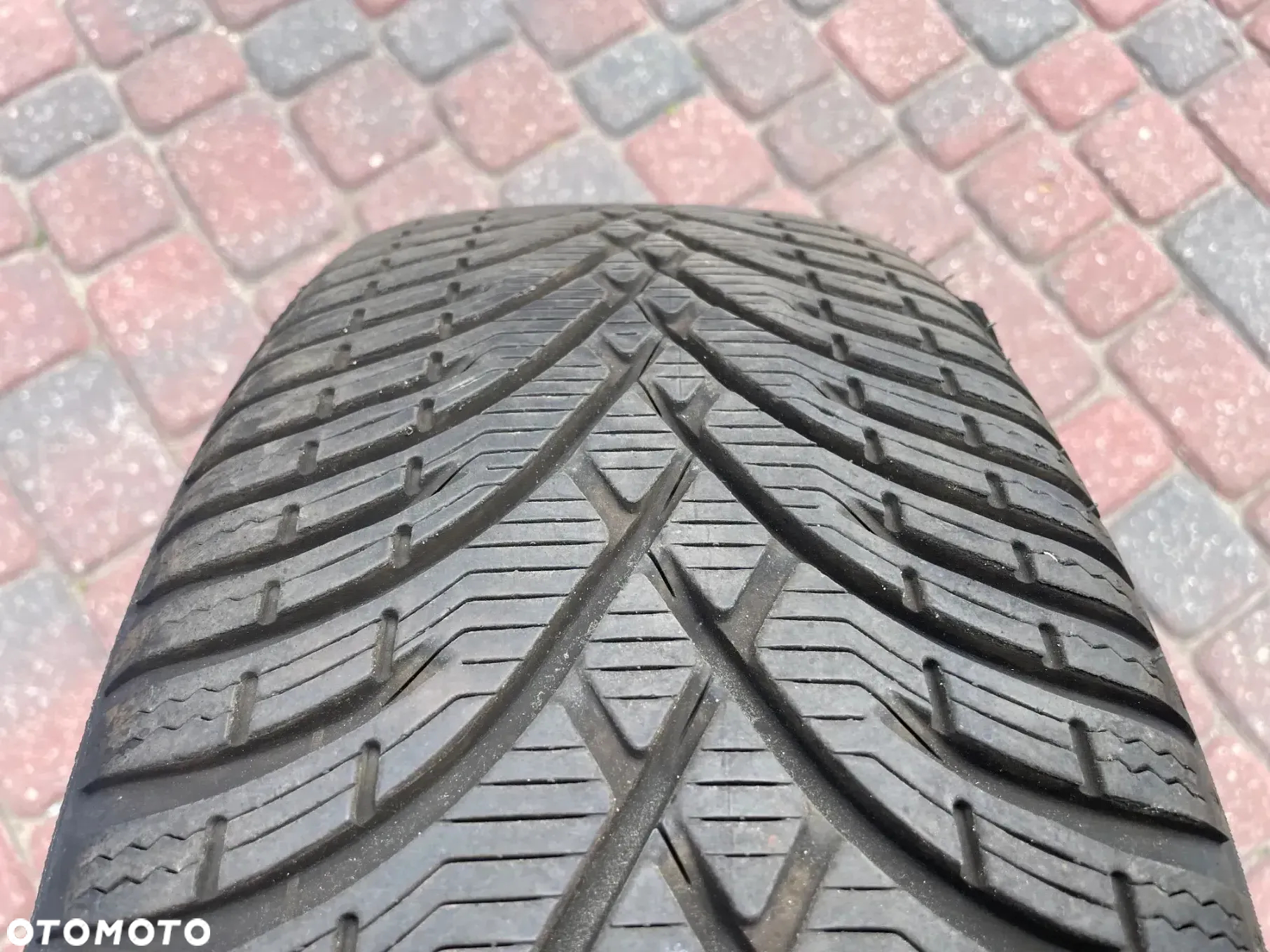 nissan qashqai renault kadjar x-trail felgi 16 zima + kołpaki 2024 rok 5x114,3 215/65/16  dunlop - 9