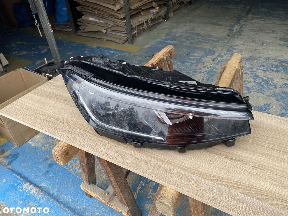LAMPA PRZEDNIA PRAWA VW PASSAT B9 FULL LED IQ LIGHT 3J1941036 - 1