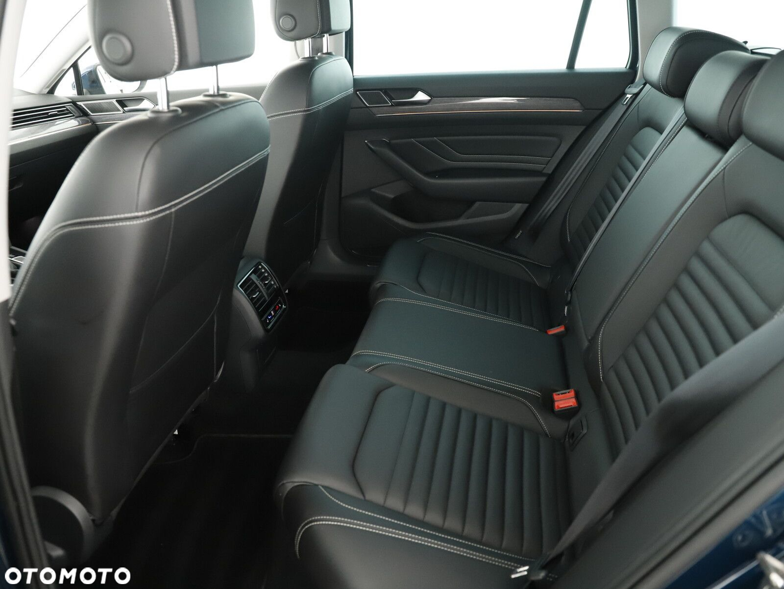 Volkswagen Passat 2.0 TDI 4Mot Elegance DSG - 10
