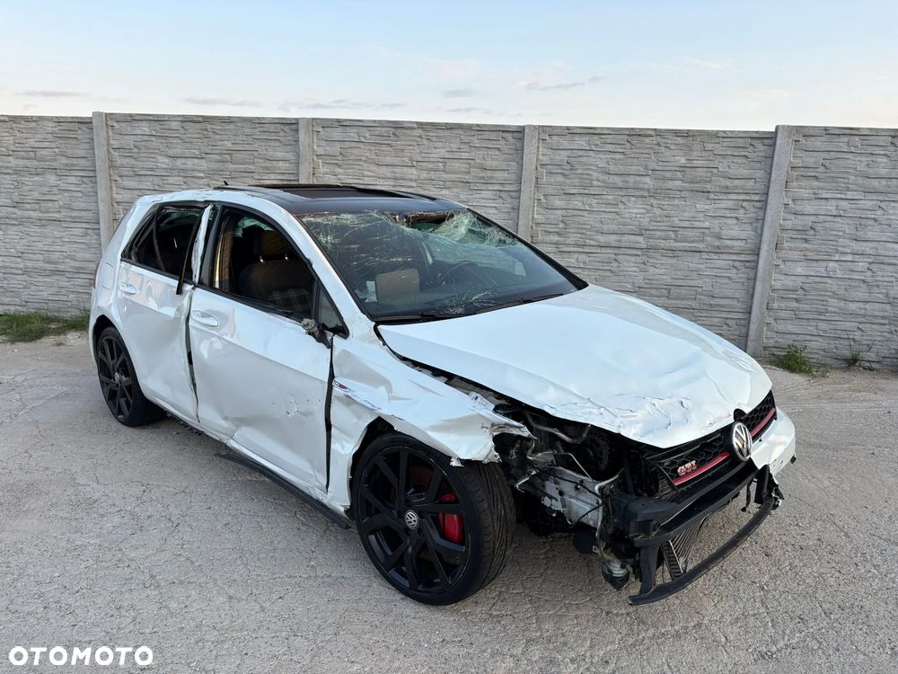 Volkswagen Golf GTI (BlueMotion Technology) DSG - 5