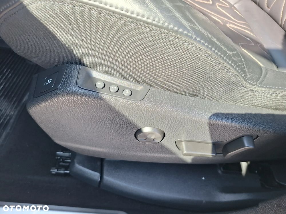 Peugeot 3008 BlueHDi 180 Stop & Start EAT6 GT - 13
