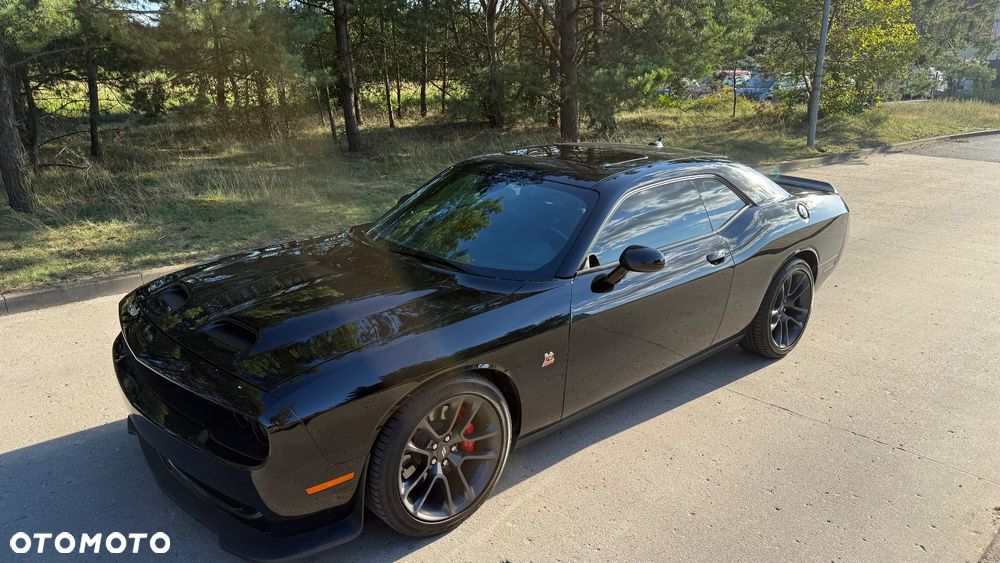 Dodge Challenger 6.4 Scat Pack - 11