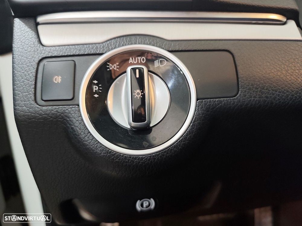 Mercedes-Benz E 250 CDi Avantgarde BlueEfficiency Auto - 29
