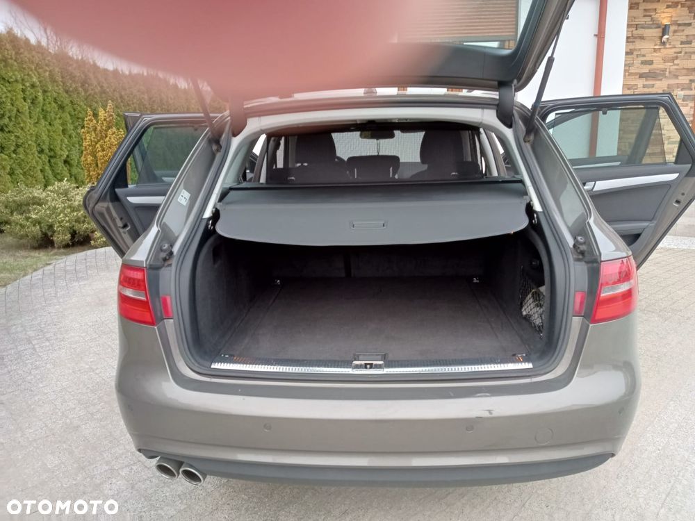 Audi A4 Avant 2.0 TDI S tronic - 8