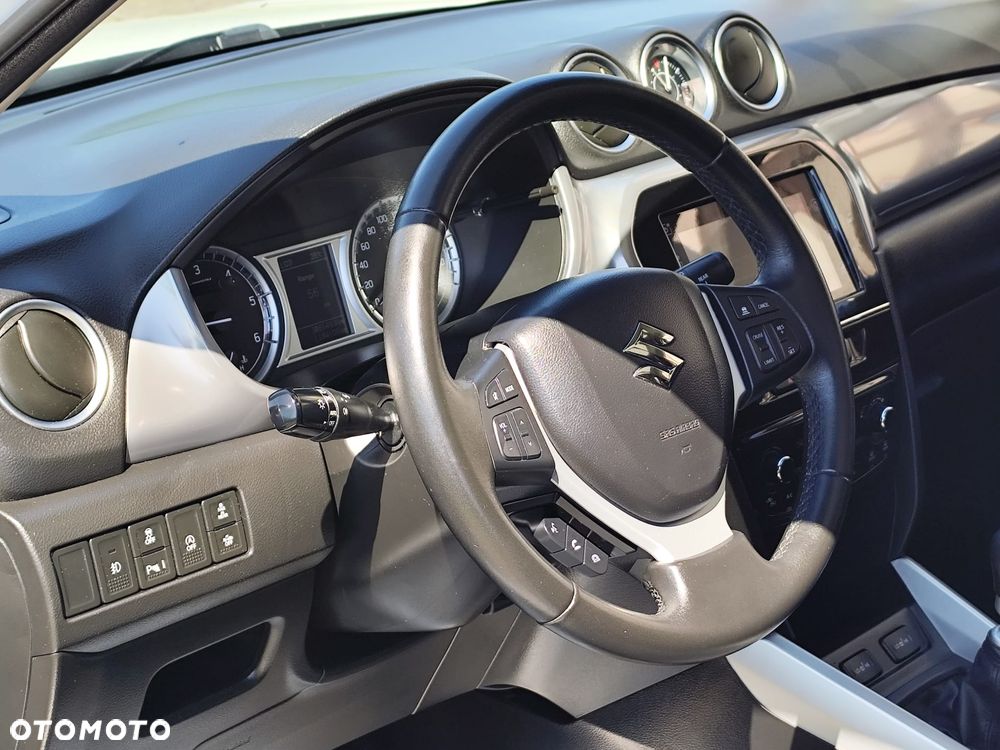 Suzuki Vitara - 10