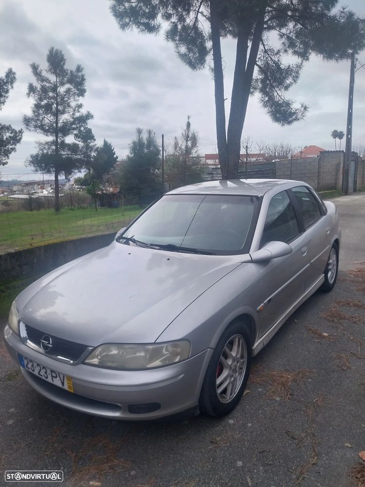 Opel Vectra 2.0 DTi Sport - 1