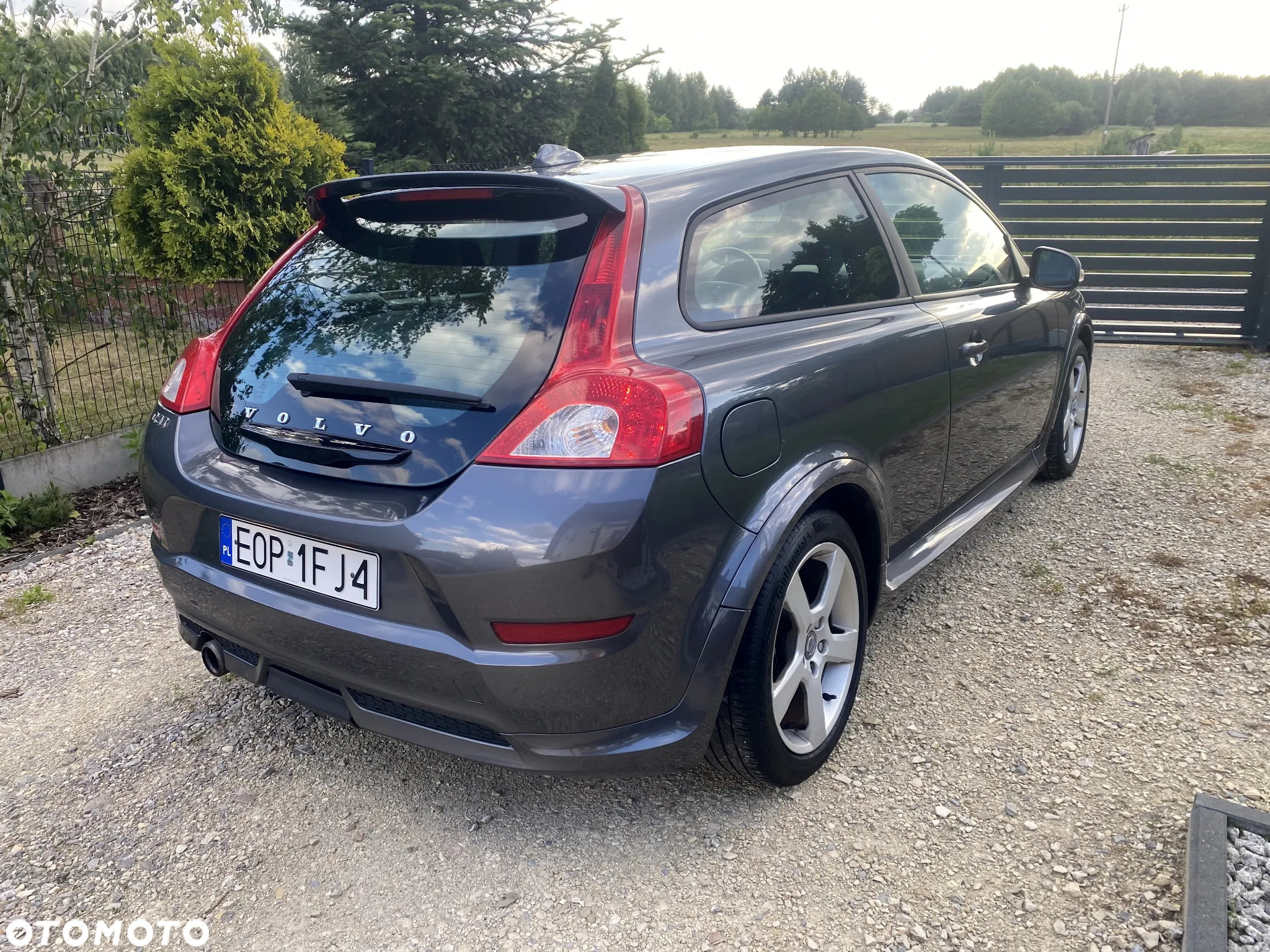 Volvo C30 D2 R-Design - 3