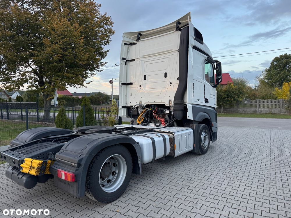 Mercedes-Benz 1845 - 3