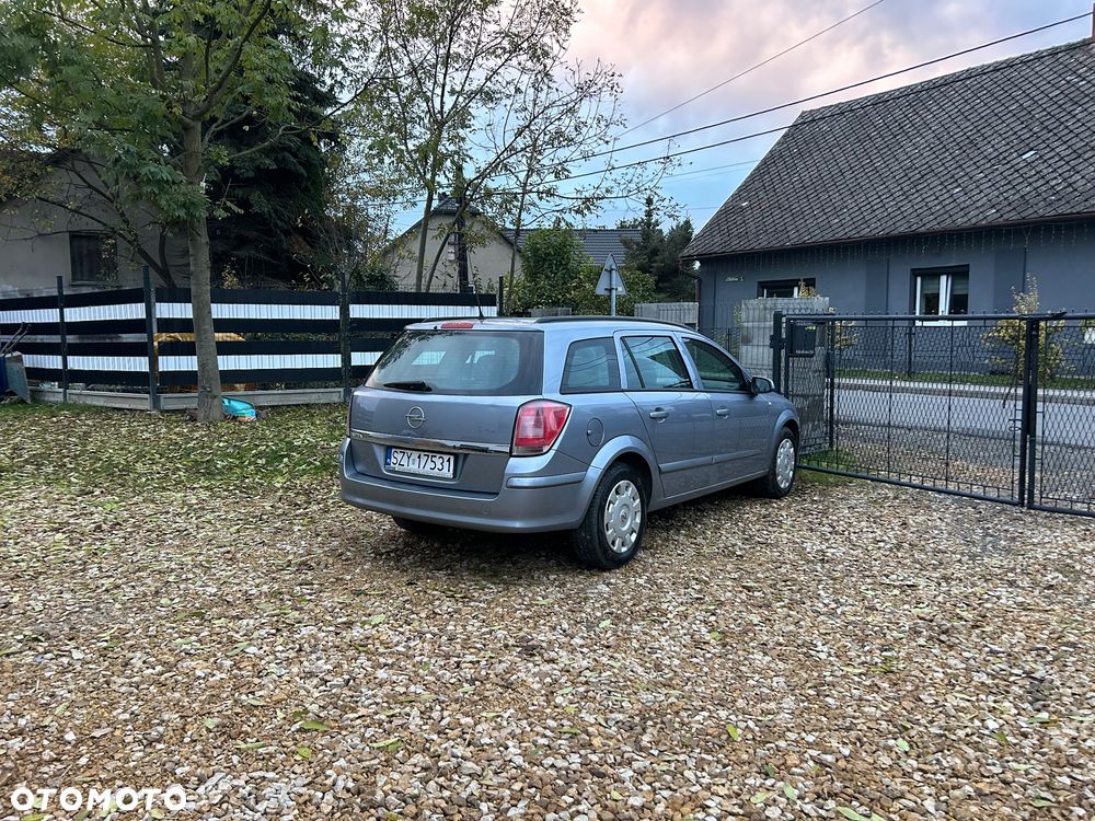 Opel Astra 1.4 Caravan Cosmo - 32