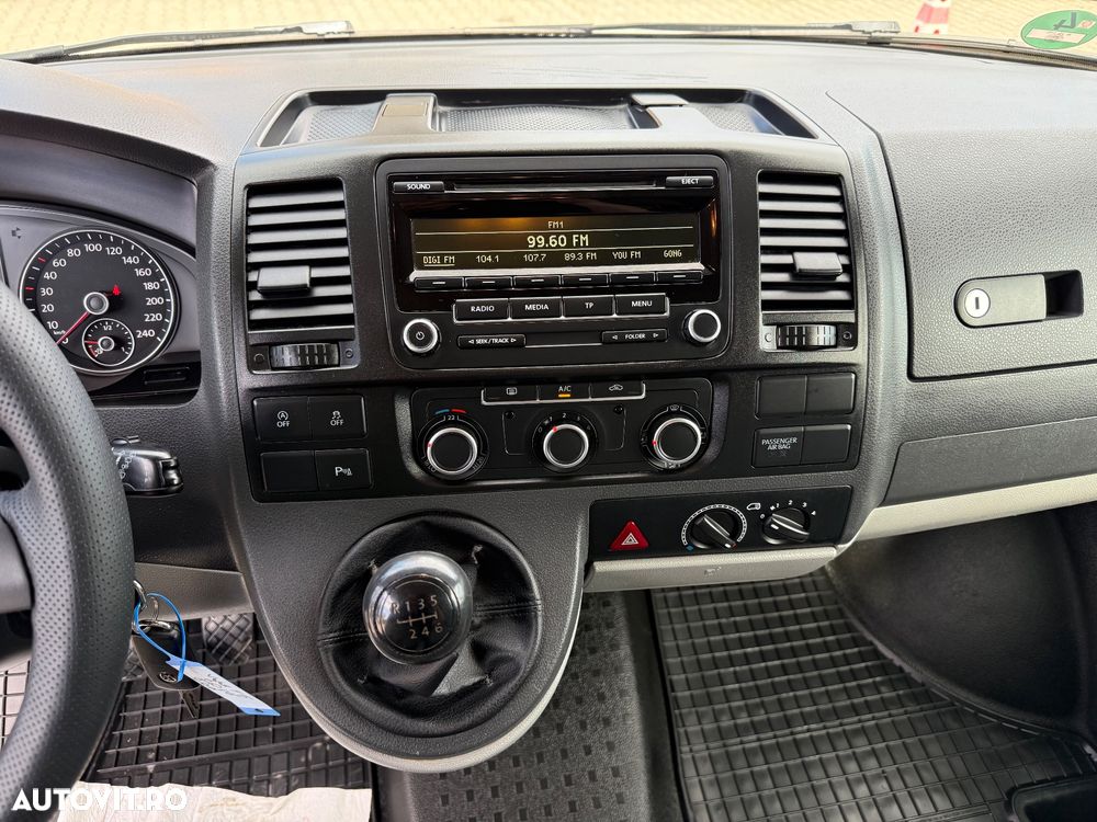 Volkswagen Transporter - 16