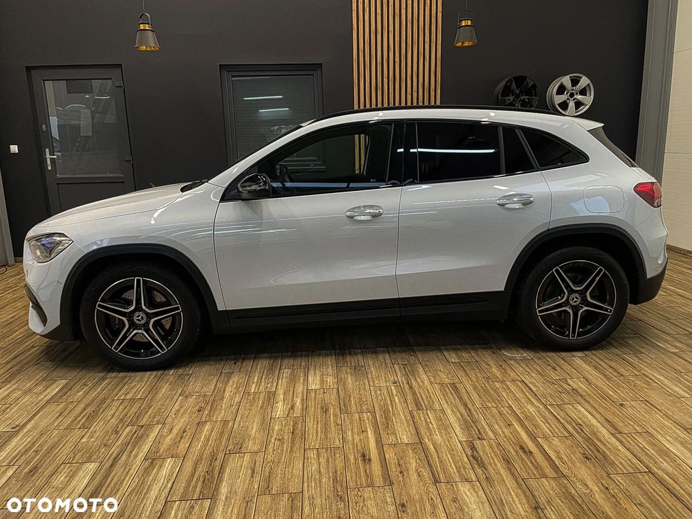 Mercedes-Benz GLA 250 AMG Line - 12